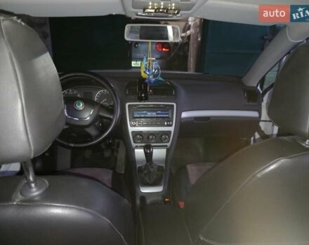 Белый Шкода Октавия, объемом двигателя 1.8 л и пробегом 150 тыс. км за 9000 $, фото 3 на Automoto.ua