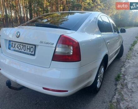 Белый Шкода Октавия, объемом двигателя 1.8 л и пробегом 150 тыс. км за 9000 $, фото 10 на Automoto.ua