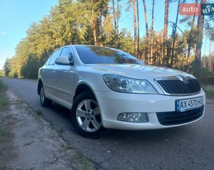Белый Шкода Октавия, объемом двигателя 1.8 л и пробегом 150 тыс. км за 9000 $, фото 13 на Automoto.ua