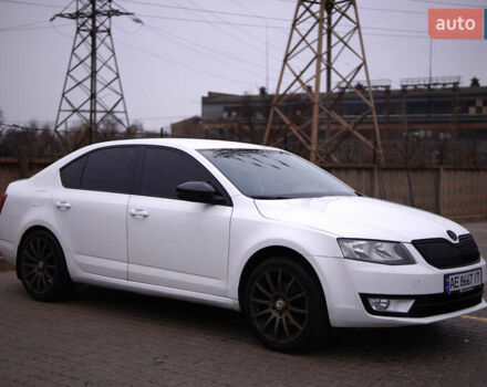 Белый Шкода Октавия, объемом двигателя 1.4 л и пробегом 254 тыс. км за 10500 $, фото 2 на Automoto.ua