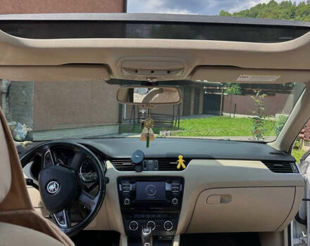 Білий Шкода Октавія, об'ємом двигуна 1.6 л та пробігом 171 тис. км за 11000 $, фото 12 на Automoto.ua