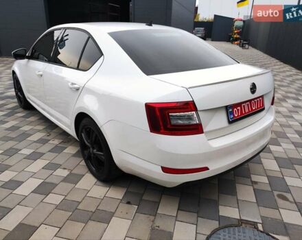 Шкода Октавия 2013 в Полтаве на Automoto.ua Белый Шкода Октавия, объемом двигателя 1.6 л и пробегом 255 тыс. км за 11750 $, фото 17 на Automoto.ua