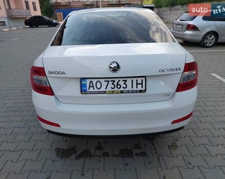 Белый Шкода Октавия, объемом двигателя 1.6 л и пробегом 350 тыс. км за 9200 $, фото 6 на Automoto.ua