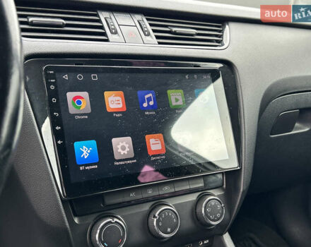 Білий Шкода Октавія, об'ємом двигуна 1.6 л та пробігом 275 тис. км за 8999 $, фото 11 на Automoto.ua