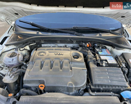 Белый Шкода Октавия, объемом двигателя 1.6 л и пробегом 335 тыс. км за 9250 $, фото 9 на Automoto.ua