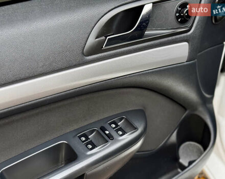 Белый Шкода Октавия, объемом двигателя 2 л и пробегом 223 тыс. км за 10600 $, фото 21 на Automoto.ua