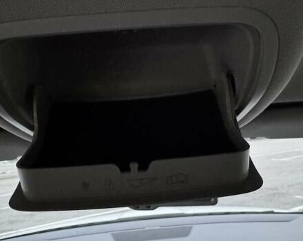 Білий Шкода Октавія, об'ємом двигуна 1.6 л та пробігом 227 тис. км за 10900 $, фото 13 на Automoto.ua