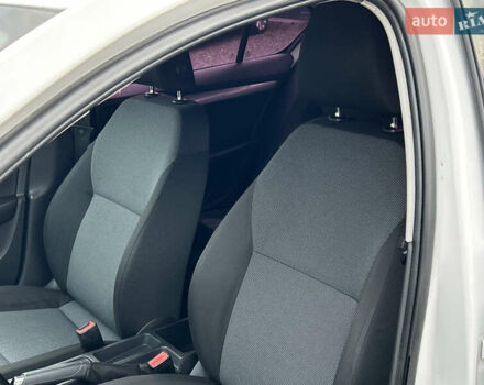 Білий Шкода Октавія, об'ємом двигуна 1.6 л та пробігом 275 тис. км за 8999 $, фото 10 на Automoto.ua