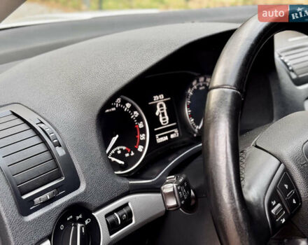 Белый Шкода Октавия, объемом двигателя 2 л и пробегом 223 тыс. км за 10700 $, фото 31 на Automoto.ua