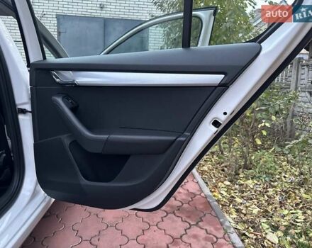 Белый Шкода Октавия, объемом двигателя 1.4 л и пробегом 72 тыс. км за 11999 $, фото 26 на Automoto.ua
