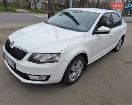 Білий Шкода Октавія, об'ємом двигуна 1.8 л та пробігом 250 тис. км за 9999 $, фото 3 на Automoto.ua
