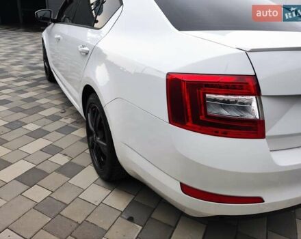 Шкода Октавия 2013 в Полтаве на Automoto.ua Белый Шкода Октавия, объемом двигателя 1.6 л и пробегом 255 тыс. км за 11750 $, фото 9 на Automoto.ua