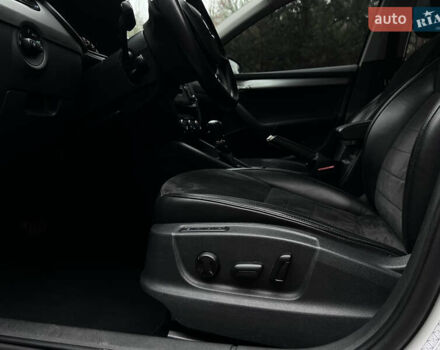 Білий Шкода Октавія, об'ємом двигуна 1.97 л та пробігом 348 тис. км за 14000 $, фото 26 на Automoto.ua