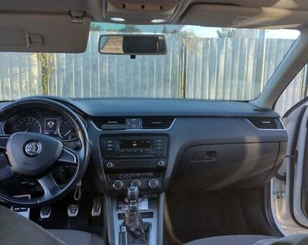 Білий Шкода Октавія, об'ємом двигуна 1.97 л та пробігом 218 тис. км за 10500 $, фото 8 на Automoto.ua
