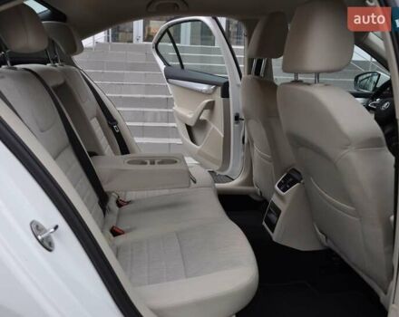 Білий Шкода Октавія, об'ємом двигуна 1.4 л та пробігом 148 тис. км за 9000 $, фото 14 на Automoto.ua