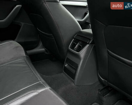 Білий Шкода Октавія, об'ємом двигуна 1.97 л та пробігом 348 тис. км за 14000 $, фото 38 на Automoto.ua