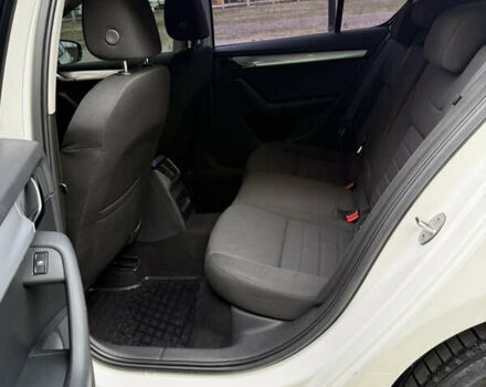 Шкода Октавия 2013 в Мукачеве на Automoto.ua Белый Шкода Октавия, объемом двигателя 1.6 л и пробегом 325 тыс. км за 10999 $, фото 22 на Automoto.ua