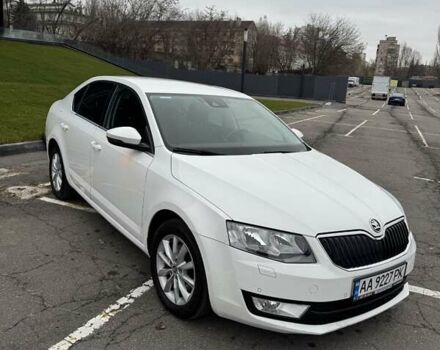 Білий Шкода Октавія, об'ємом двигуна 1.6 л та пробігом 227 тис. км за 10900 $, фото 1 на Automoto.ua