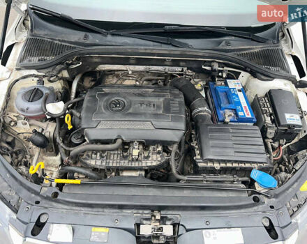 Белый Шкода Октавия, объемом двигателя 1.8 л и пробегом 217 тыс. км за 10000 $, фото 11 на Automoto.ua