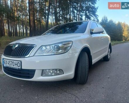 Белый Шкода Октавия, объемом двигателя 1.8 л и пробегом 150 тыс. км за 9000 $, фото 16 на Automoto.ua