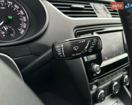 Белый Шкода Октавия, объемом двигателя 1.6 л и пробегом 227 тыс. км за 11800 $, фото 35 на Automoto.ua