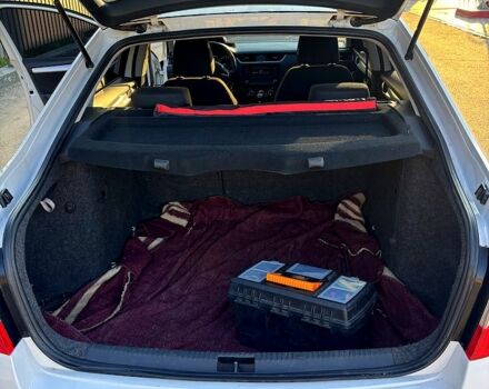 Білий Шкода Октавія, об'ємом двигуна 1.8 л та пробігом 255 тис. км за 11500 $, фото 4 на Automoto.ua