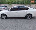 Белый Шкода Октавия, объемом двигателя 1.6 л и пробегом 350 тыс. км за 9200 $, фото 3 на Automoto.ua
