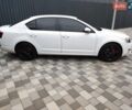 Шкода Октавия 2013 в Полтаве на Automoto.ua Белый Шкода Октавия, объемом двигателя 1.6 л и пробегом 255 тыс. км за 11750 $, фото 7 на Automoto.ua