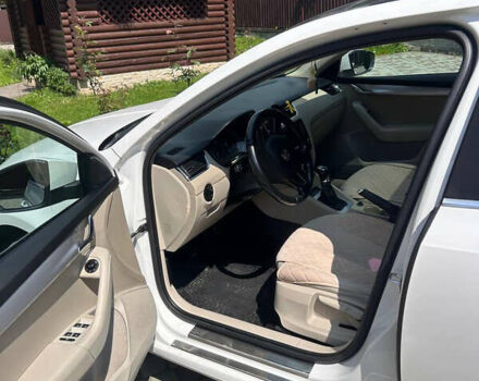 Білий Шкода Октавія, об'ємом двигуна 1.6 л та пробігом 171 тис. км за 11000 $, фото 3 на Automoto.ua