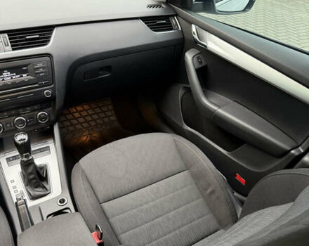 Шкода Октавия 2013 в Мукачеве на Automoto.ua Белый Шкода Октавия, объемом двигателя 1.6 л и пробегом 325 тыс. км за 10999 $, фото 20 на Automoto.ua