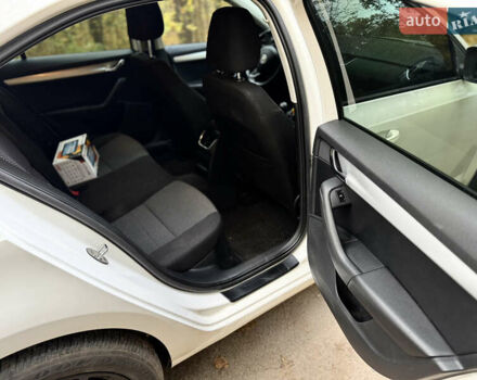 Шкода Октавия 2013 в Харькове на Automoto.ua Белый Шкода Октавия, объемом двигателя 1.8 л и пробегом 237 тыс. км за 9400 $, фото 6 на Automoto.ua