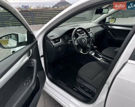 Белый Шкода Октавия, объемом двигателя 1.6 л и пробегом 227 тыс. км за 11800 $, фото 16 на Automoto.ua