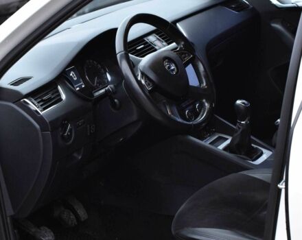 Белый Шкода Октавия, объемом двигателя 1.4 л и пробегом 255 тыс. км за 9950 $, фото 6 на Automoto.ua