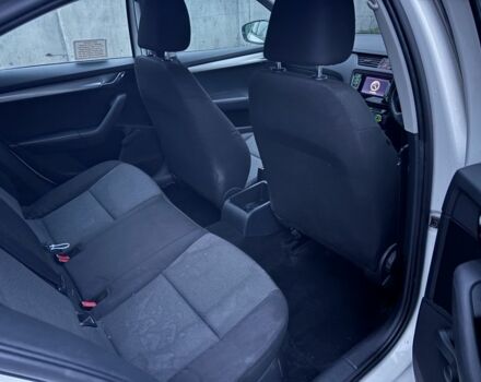 Белый Шкода Октавия, объемом двигателя 1.2 л и пробегом 122 тыс. км за 4300 $, фото 11 на Automoto.ua