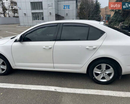 Белый Шкода Октавия, объемом двигателя 1.8 л и пробегом 217 тыс. км за 10000 $, фото 16 на Automoto.ua