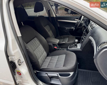 Шкода Октавія 2013 у Вінниці на Automoto.ua Білий Шкода Октавія, об'ємом двигуна 2 л та пробігом 223 тис. км за 10600 $, фото 42 на Automoto.ua