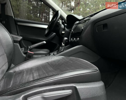 Білий Шкода Октавія, об'ємом двигуна 1.97 л та пробігом 348 тис. км за 14000 $, фото 34 на Automoto.ua