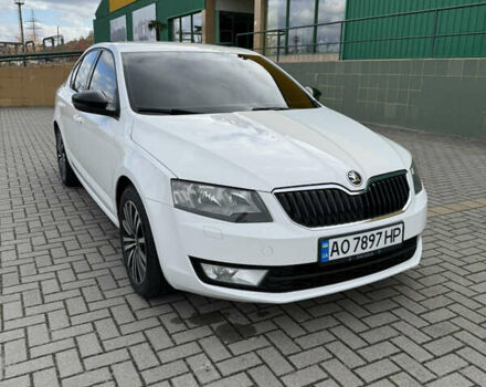 Шкода Октавия 2013 в Мукачеве на Automoto.ua Белый Шкода Октавия, объемом двигателя 1.6 л и пробегом 325 тыс. км за 10999 $, фото 9 на Automoto.ua
