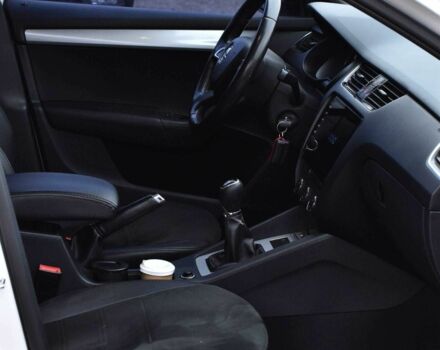 Белый Шкода Октавия, объемом двигателя 1.4 л и пробегом 255 тыс. км за 9950 $, фото 10 на Automoto.ua