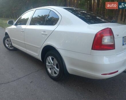 Белый Шкода Октавия, объемом двигателя 1.8 л и пробегом 150 тыс. км за 9000 $, фото 7 на Automoto.ua