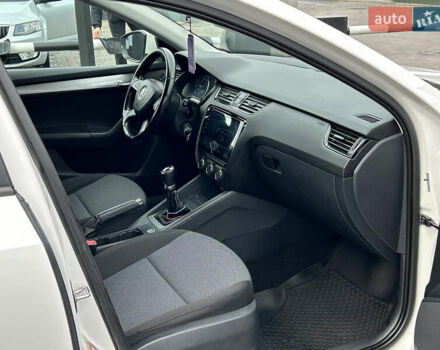 Білий Шкода Октавія, об'ємом двигуна 1.6 л та пробігом 275 тис. км за 8999 $, фото 8 на Automoto.ua