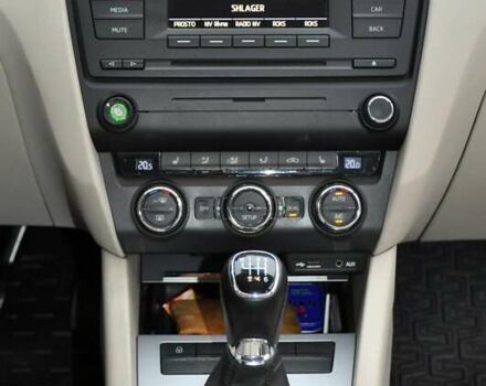 Білий Шкода Октавія, об'ємом двигуна 1.4 л та пробігом 148 тис. км за 9000 $, фото 25 на Automoto.ua