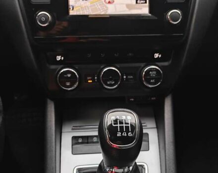 Шкода Октавия 2013 в Полтаве на Automoto.ua Белый Шкода Октавия, объемом двигателя 1.6 л и пробегом 255 тыс. км за 11750 $, фото 19 на Automoto.ua