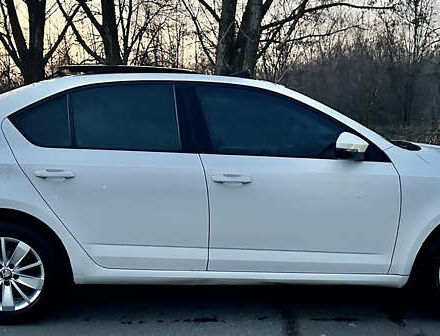 Білий Шкода Октавія, об'ємом двигуна 2 л та пробігом 305 тис. км за 12700 $, фото 2 на Automoto.ua