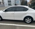 Белый Шкода Октавия, объемом двигателя 1.8 л и пробегом 217 тыс. км за 10000 $, фото 13 на Automoto.ua