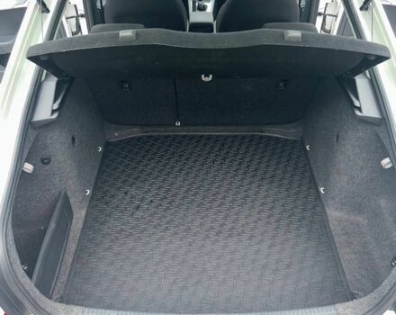 Белый Шкода Октавия, объемом двигателя 1.8 л и пробегом 217 тыс. км за 10000 $, фото 8 на Automoto.ua