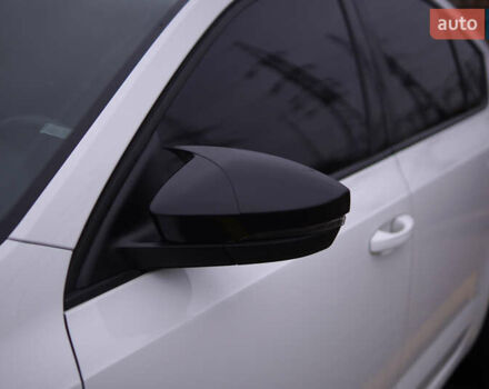 Белый Шкода Октавия, объемом двигателя 1.4 л и пробегом 254 тыс. км за 10500 $, фото 7 на Automoto.ua