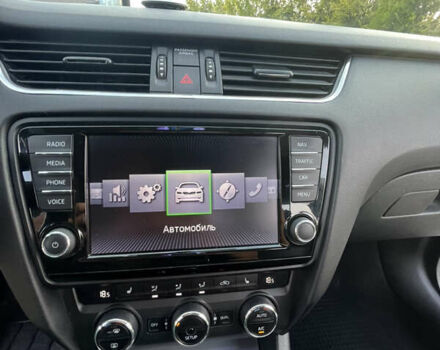 Шкода Октавія 2014 у Хусте на Automoto.ua Білий Шкода Октавія, об'ємом двигуна 1.97 л та пробігом 252 тис. км за 12200 $, фото 40 на Automoto.ua