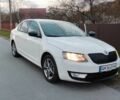 Белый Шкода Октавия, объемом двигателя 1.6 л и пробегом 300 тыс. км за 9700 $, фото 1 на Automoto.ua