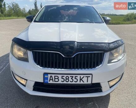 Білий Шкода Октавія, об'ємом двигуна 1.6 л та пробігом 275 тис. км за 9350 $, фото 3 на Automoto.ua